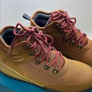 Columbia Fairbanks Mid men’s Brown Hiking Boots with Red Laces